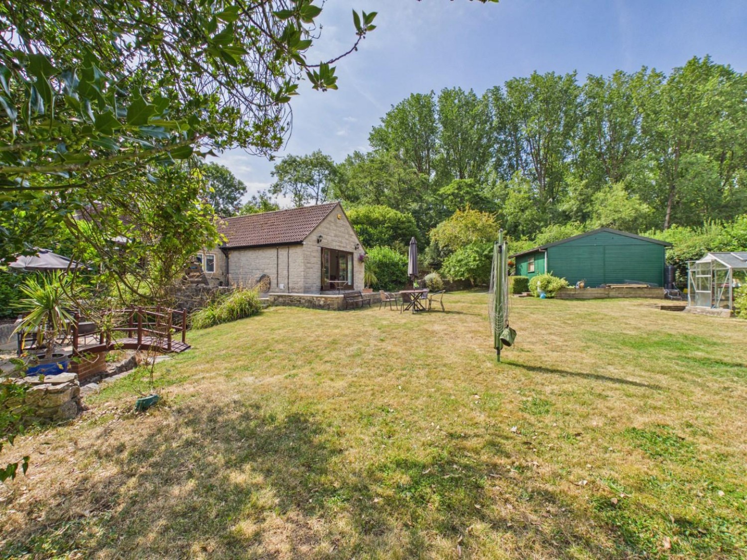 3 bedroom House for sale in Thornbury Road, Thornbury, Bristol