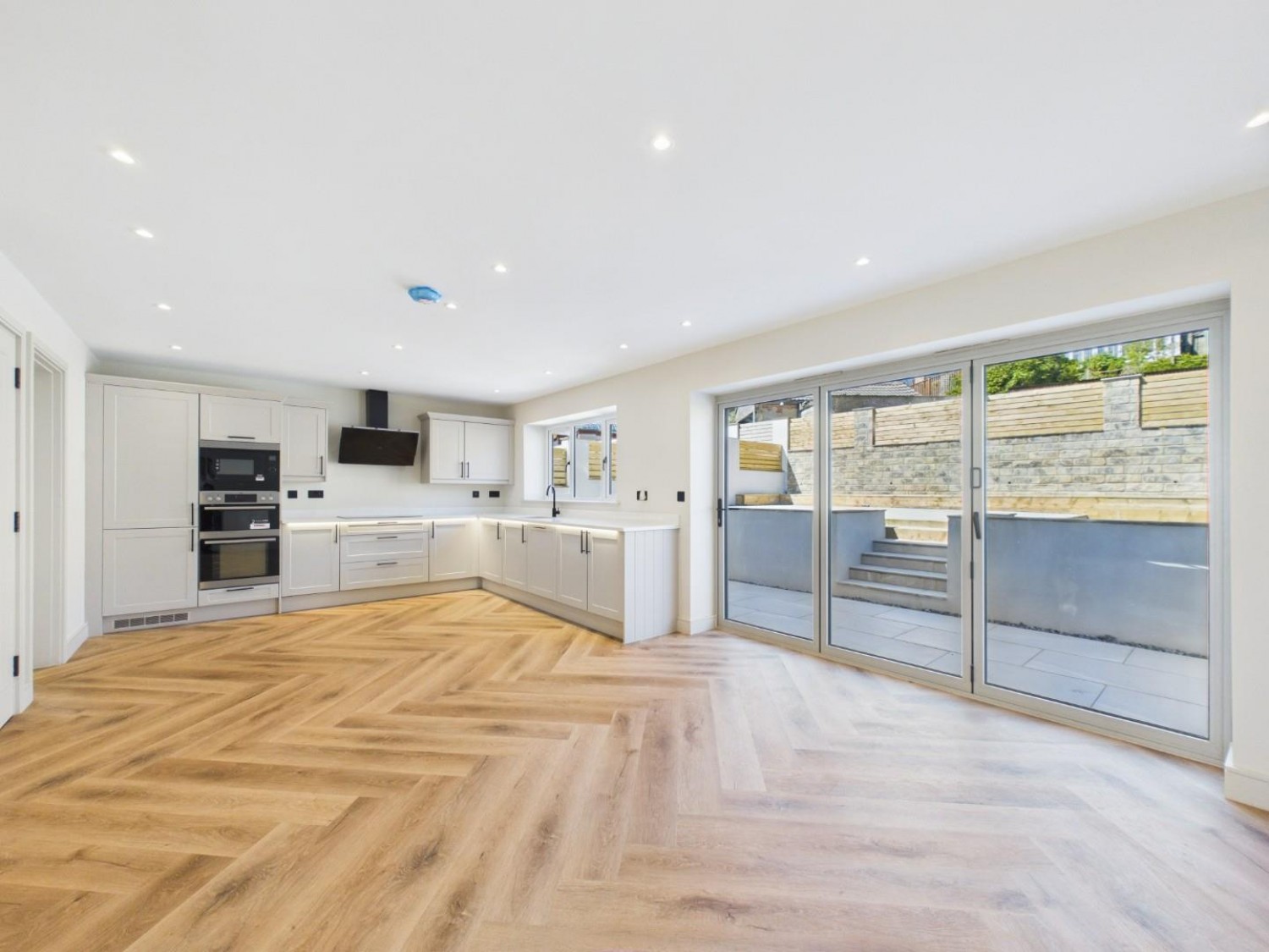 4 bedroom House to let in Thornton Road, Thornton, Bradford
