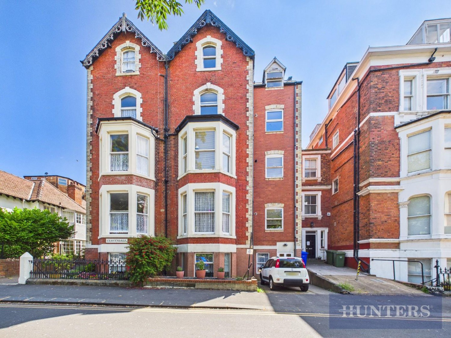 2 bedroom Flat for sale in St. Martins Square, Scarborough