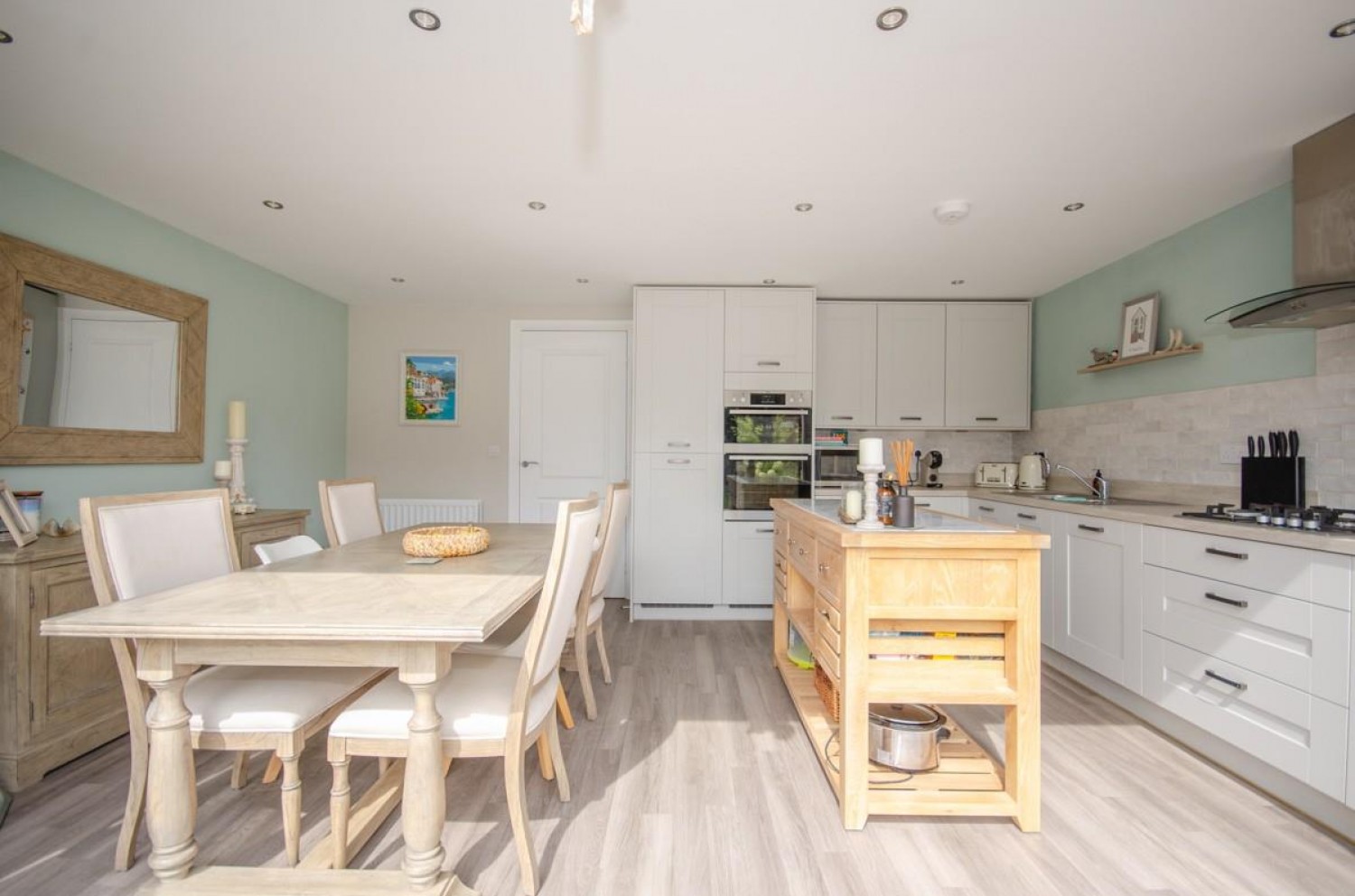 4 bedroom House for sale in Mustoe Road, Frenchay, Bristol, BS16 2FZ