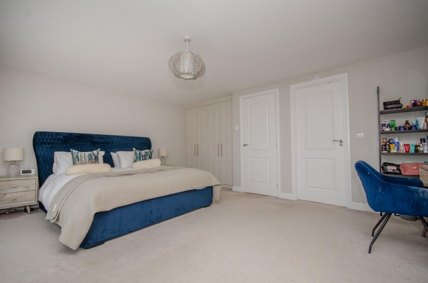 4 bedroom House for sale in Mustoe Road, Frenchay, Bristol, BS16 2FZ