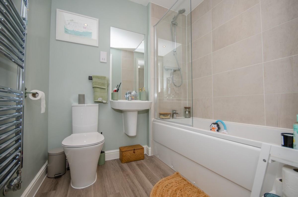 Mustoe Road, Frenchay, Bristol, BS16 2FZ