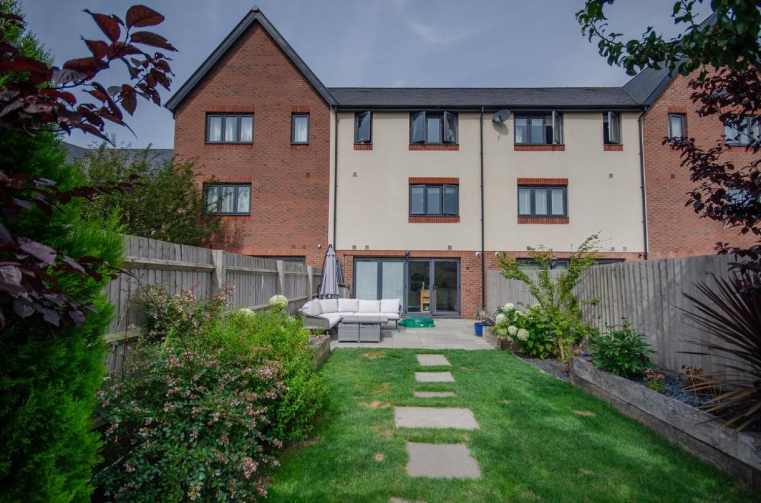 4 bedroom House for sale in Mustoe Road, Frenchay, Bristol, BS16 2FZ