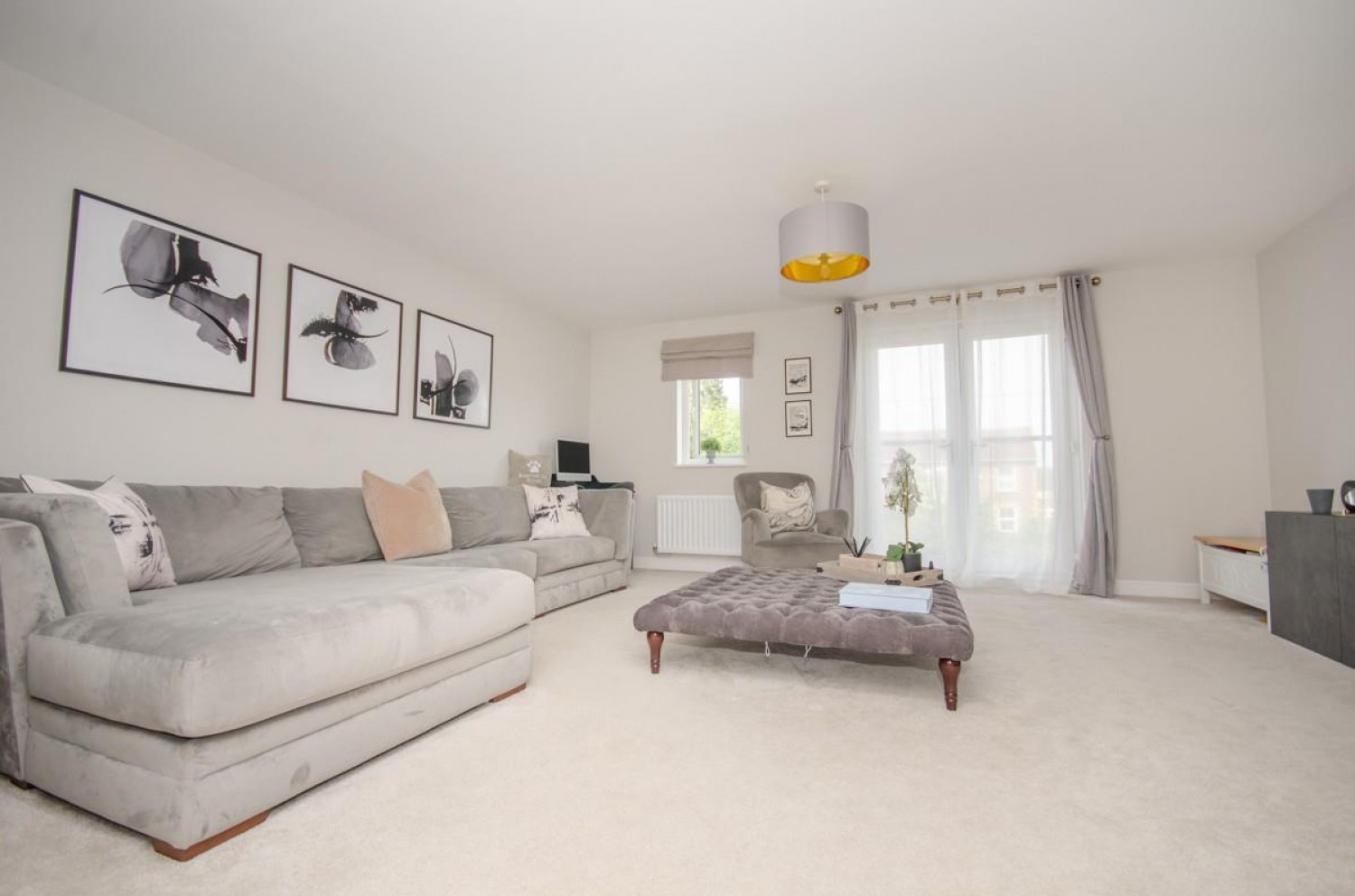 4 bedroom House for sale in Mustoe Road, Frenchay, Bristol, BS16 2FZ