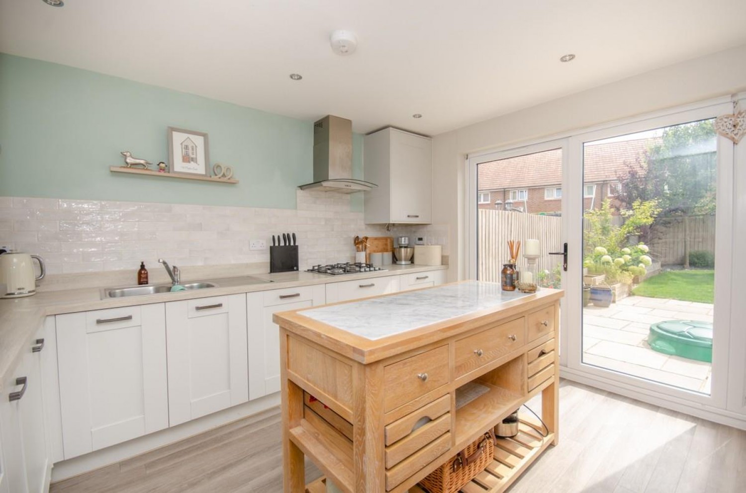 4 bedroom House for sale in Mustoe Road, Frenchay, Bristol, BS16 2FZ