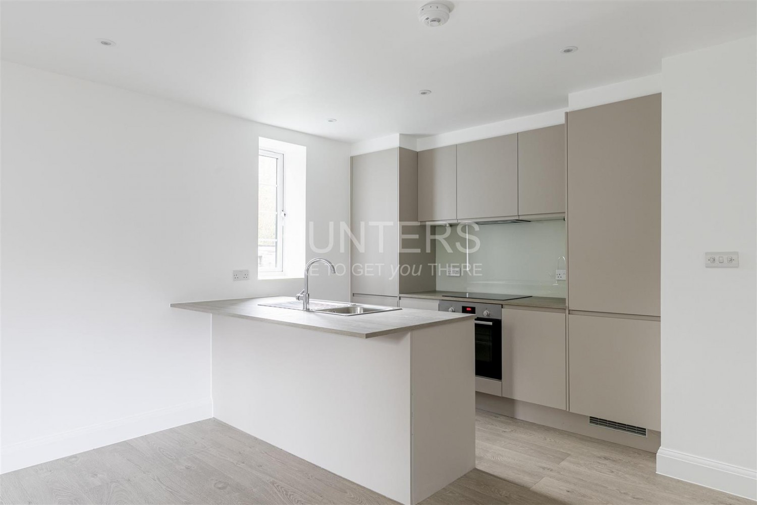 1 bedroom Flat to let in Crouch End Hill, London, N8