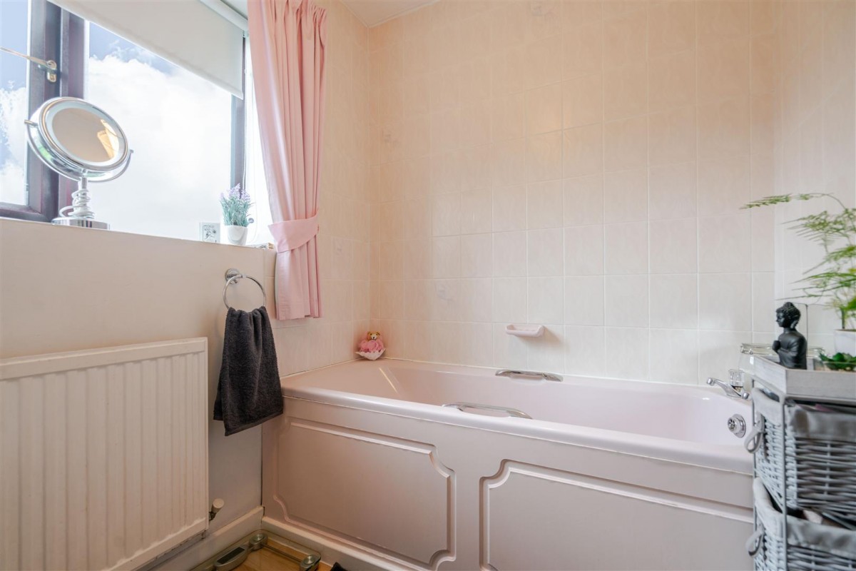 Beechfield Drive, Leigh