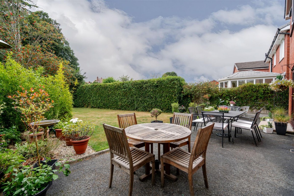 Beechfield Drive, Leigh