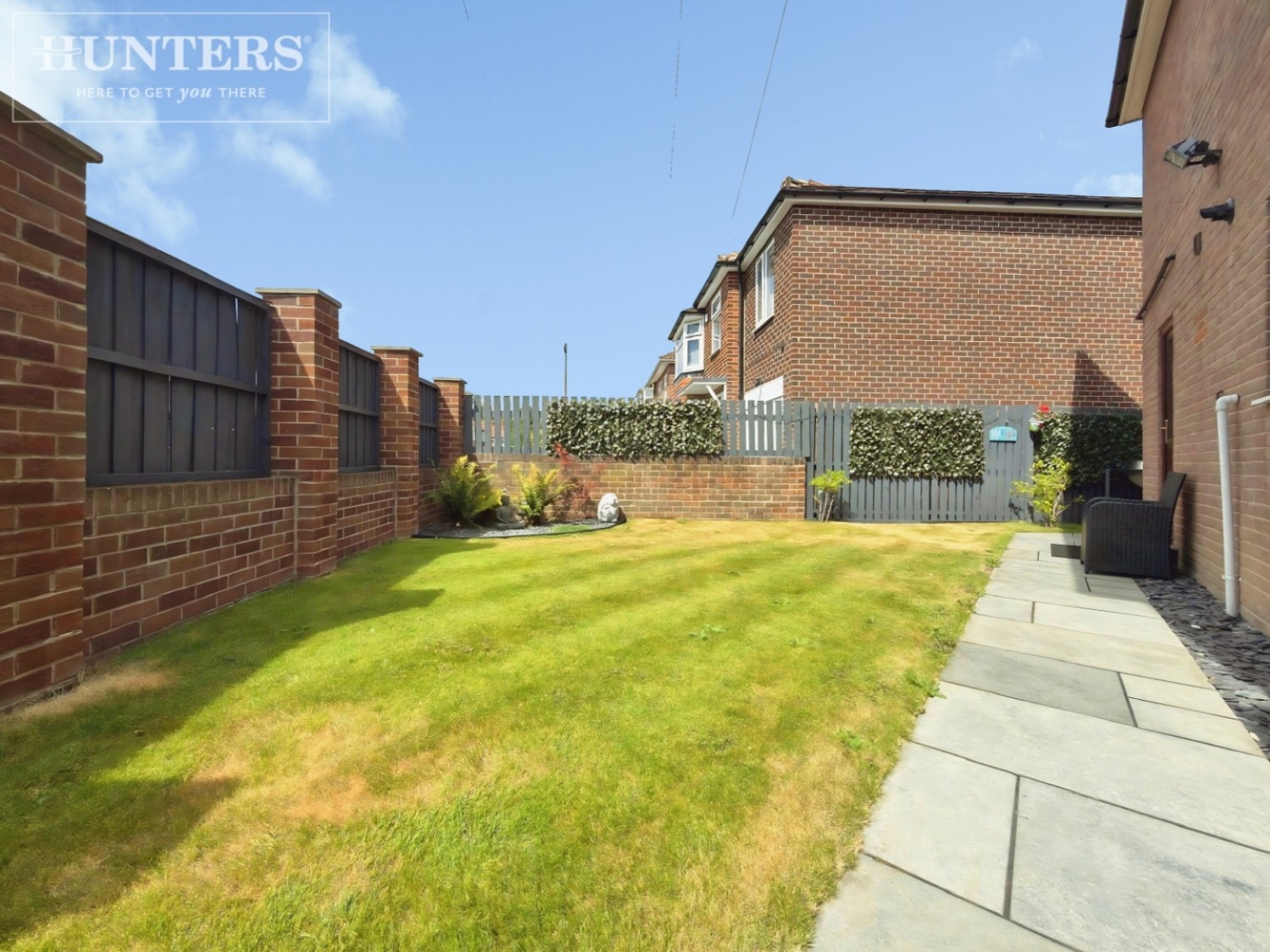 4 bedroom House for sale in North Close, Royston, Barnsley
