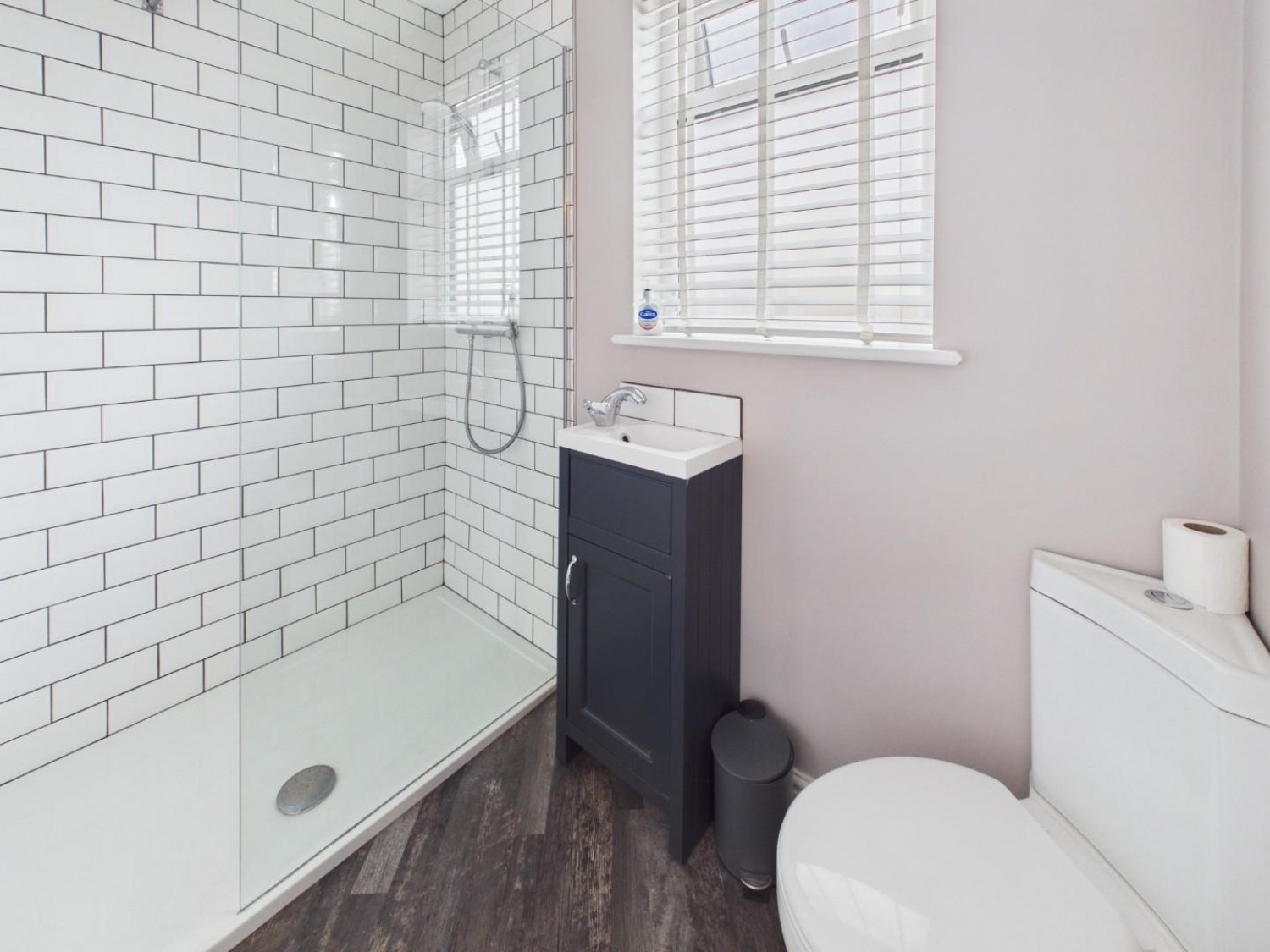 4 bedroom House for sale in Plevna Terrace, Bingley