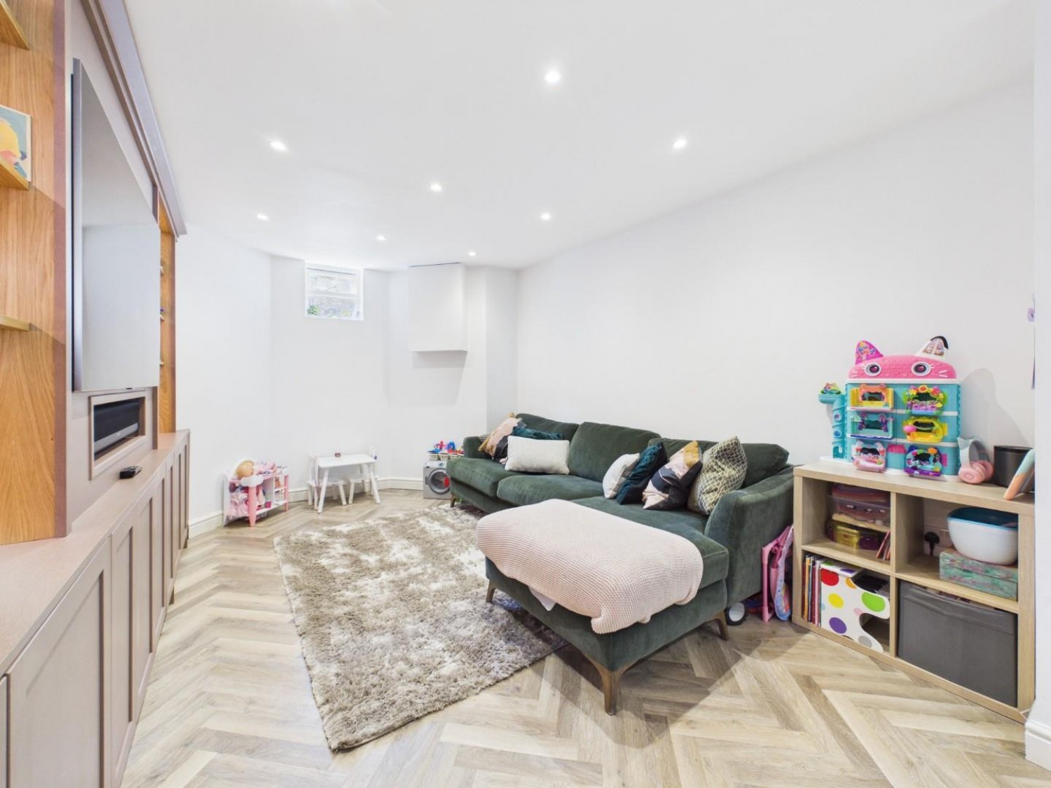 4 bedroom House for sale in Plevna Terrace, Bingley