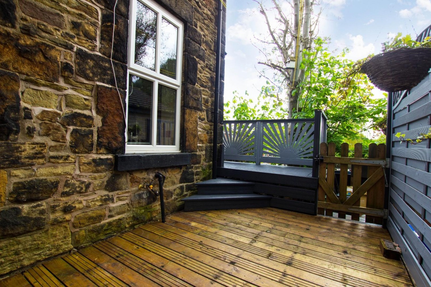4 bedroom House to let in Bradshaw Brow, Bolton