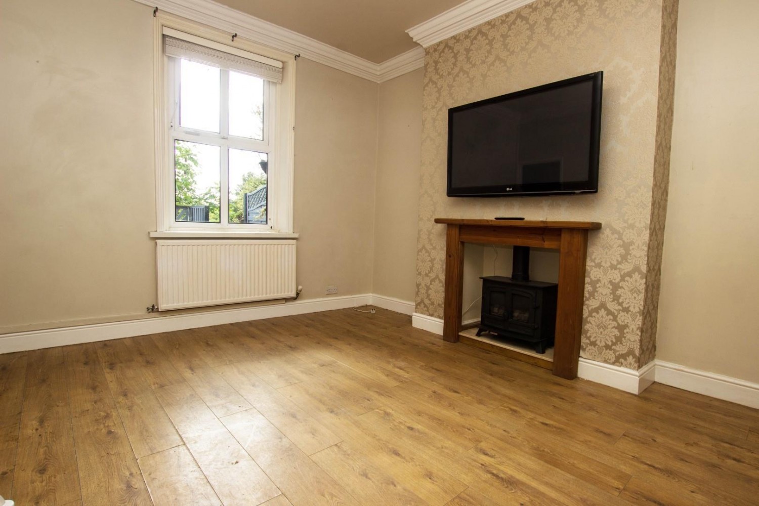 4 bedroom House to let in Bradshaw Brow, Bolton