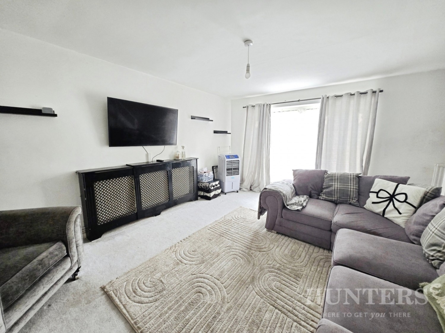 2 bedroom Flat to let in Upton Dene, Sutton