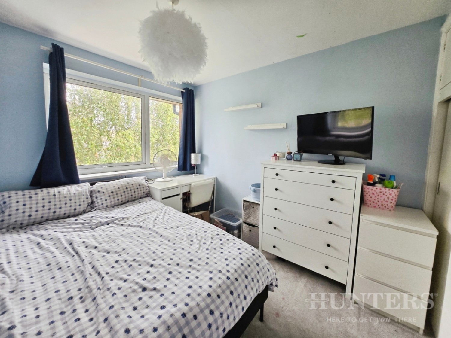 2 bedroom Flat to let in Upton Dene, Sutton