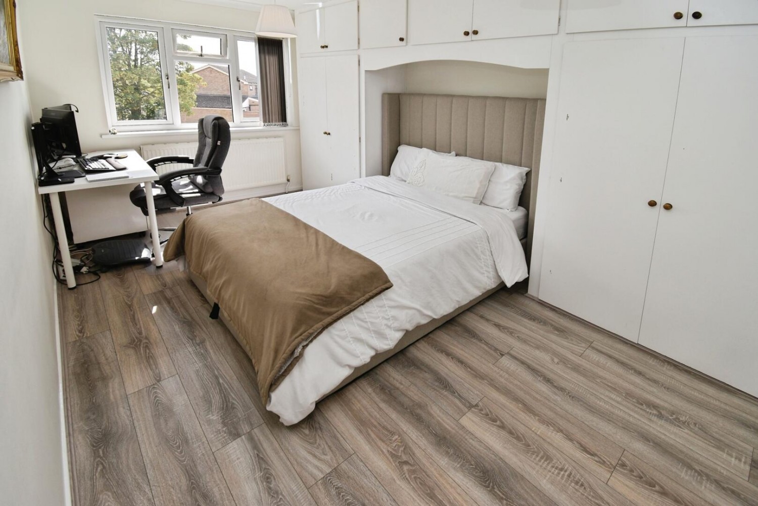 4 bedroom House for sale in Woburn Close, Wigston