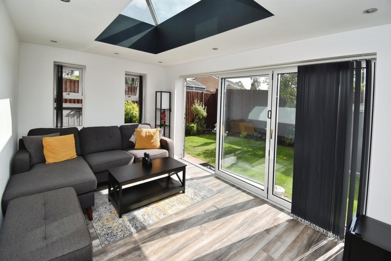 4 bedroom House for sale in Woburn Close, Wigston