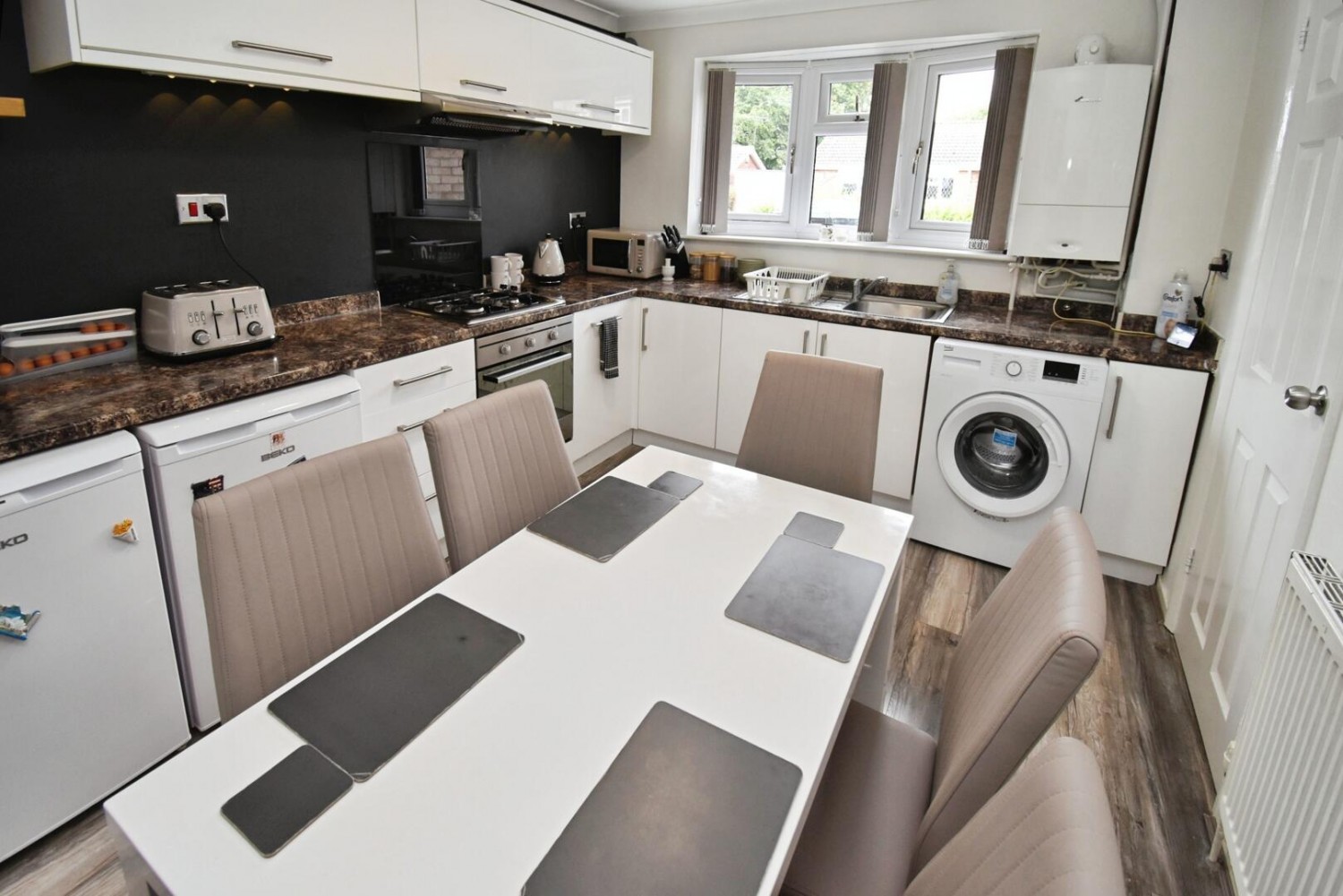 4 bedroom House for sale in Woburn Close, Wigston