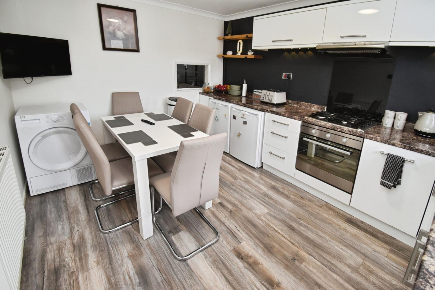4 bedroom House for sale in Woburn Close, Wigston