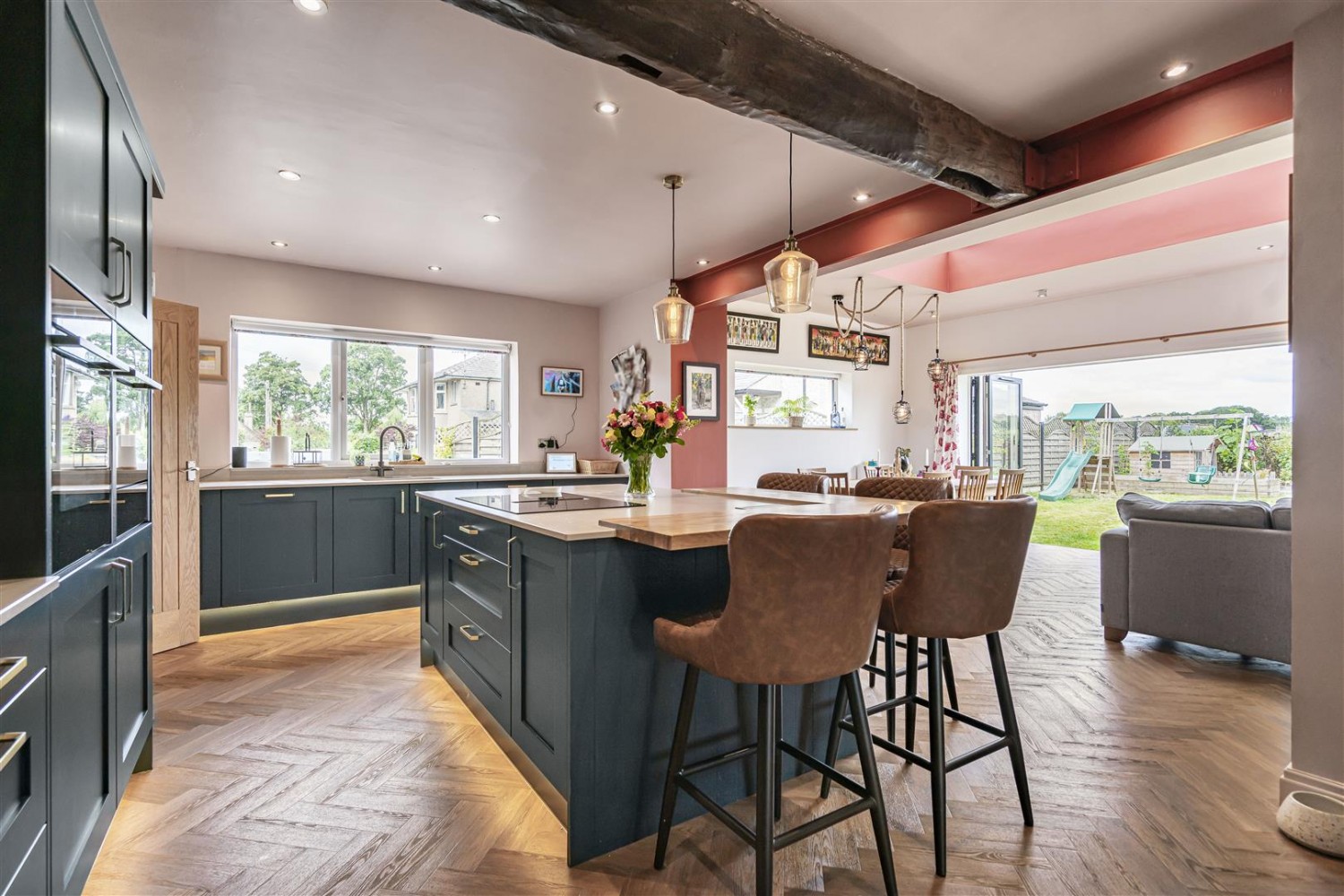 4 bedroom House for sale in Newlands. The Green, Hellifield