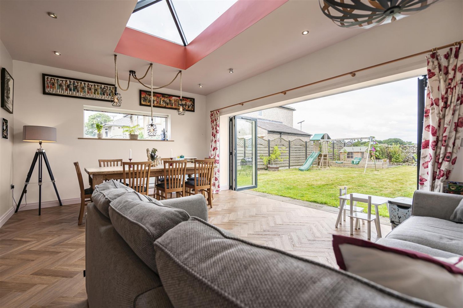 4 bedroom House for sale in Newlands. The Green, Hellifield