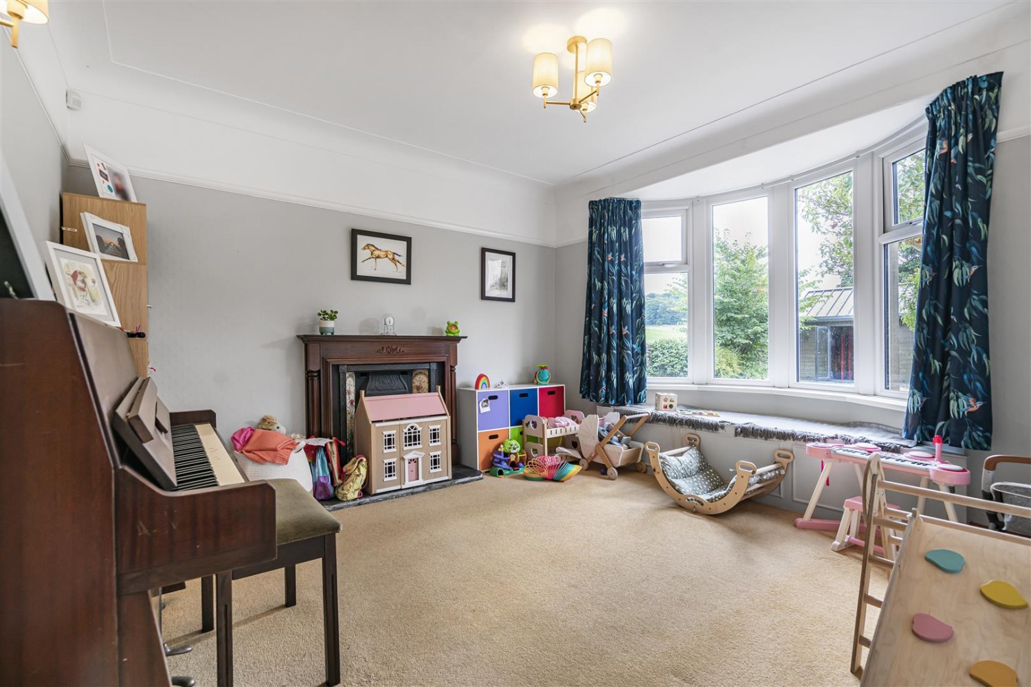 4 bedroom House for sale in Newlands. The Green, Hellifield