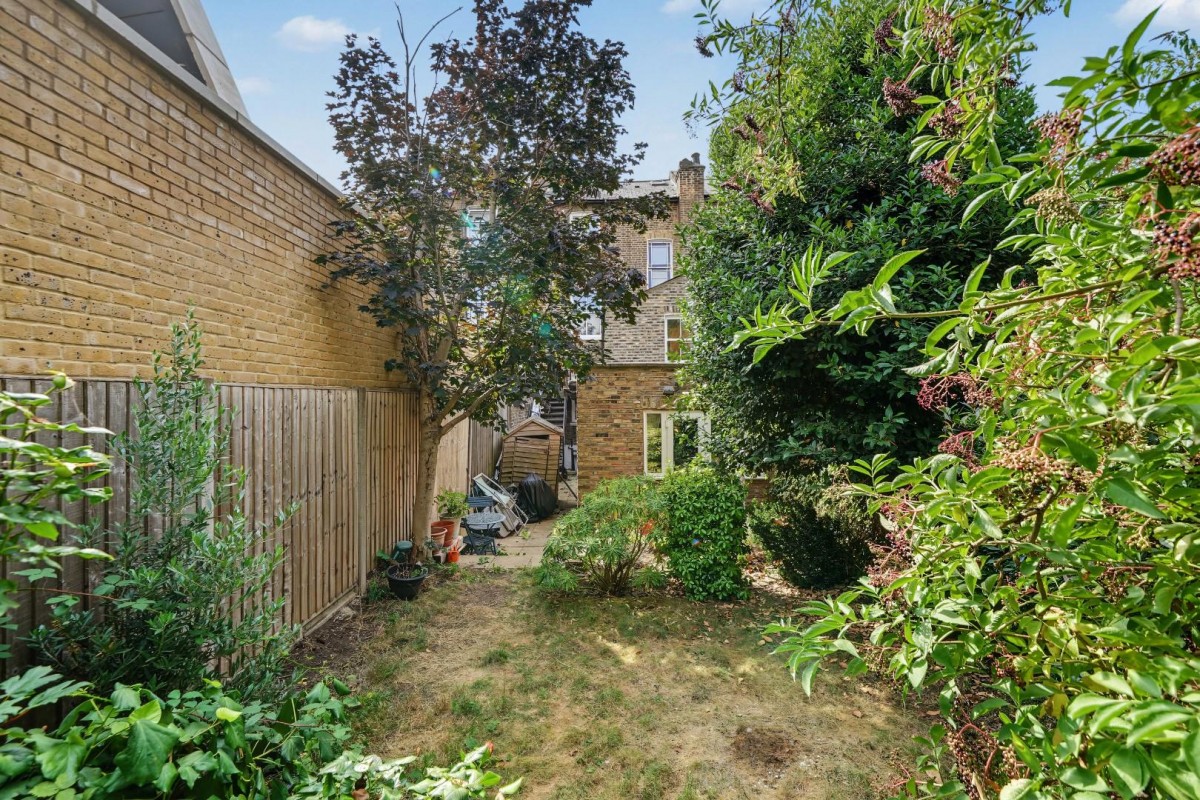 Cazenove Road, London, N16