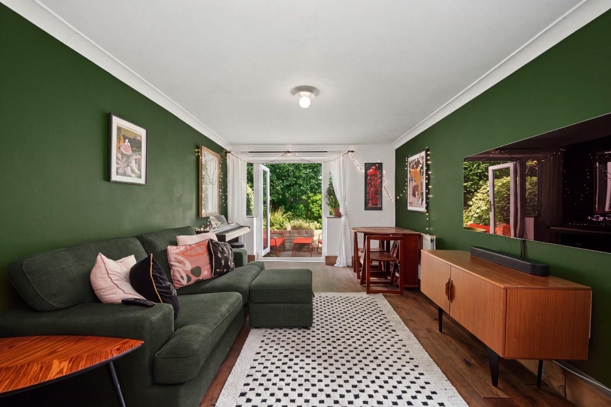 Cazenove Road, London, N16