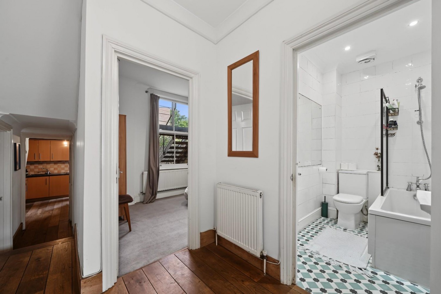 3 bedroom Flat for sale in Cazenove Road, London, N16