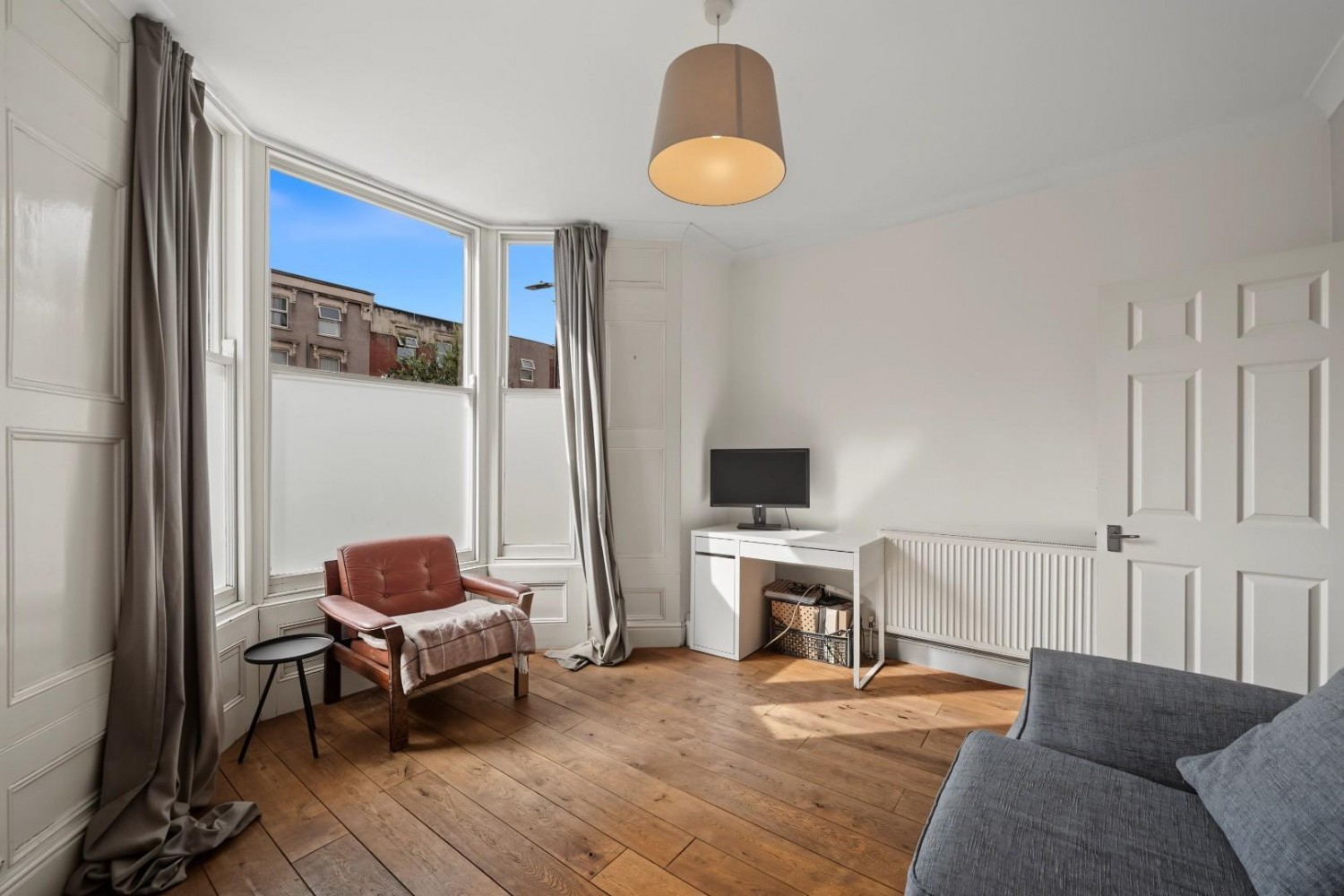 3 bedroom Flat for sale in Cazenove Road, London, N16