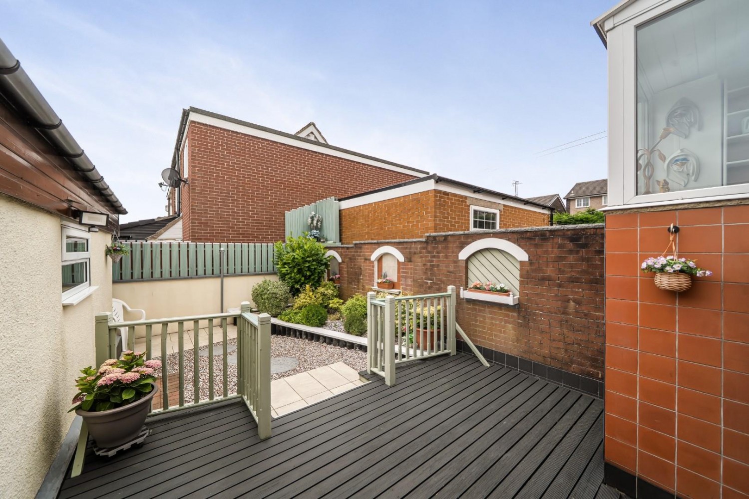 2 bedroom House for sale in Charlton Drive, High Green, Sheffield