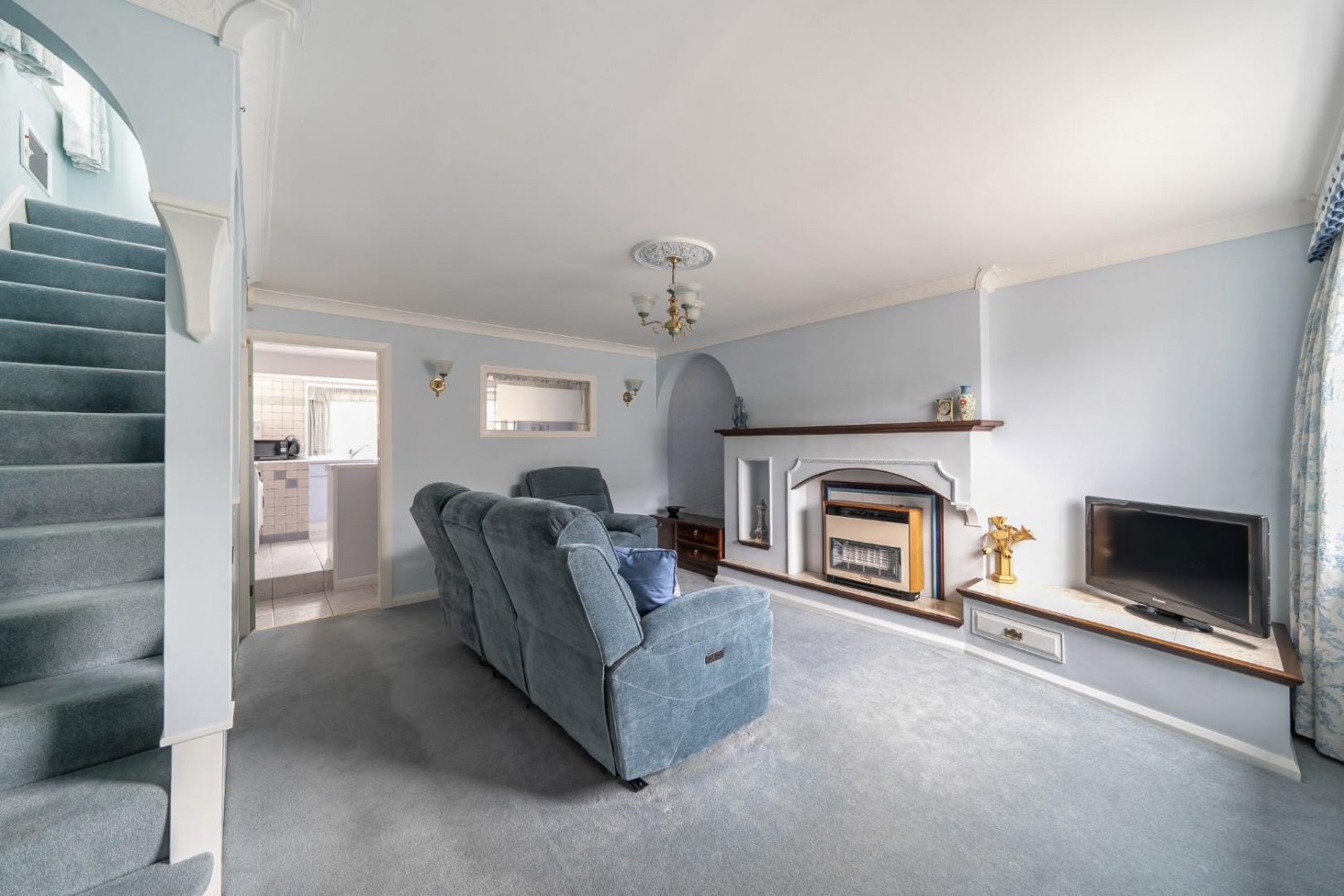 2 bedroom House for sale in Charlton Drive, High Green, Sheffield