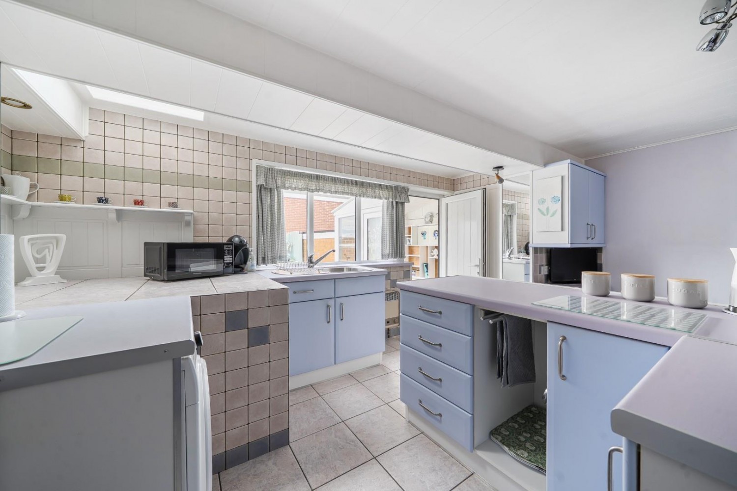 2 bedroom House for sale in Charlton Drive, High Green, Sheffield