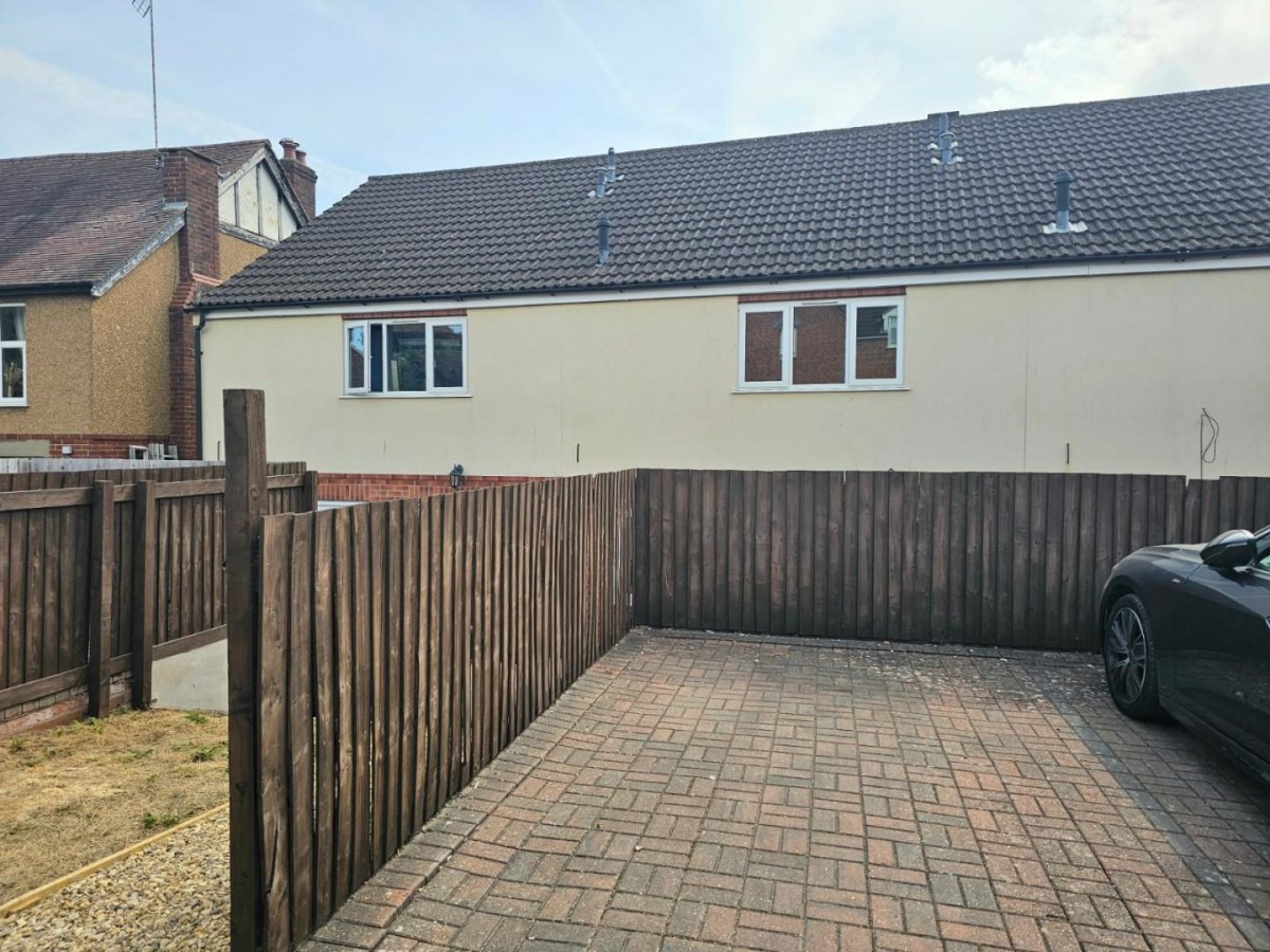 Rosebery Road, Dursley