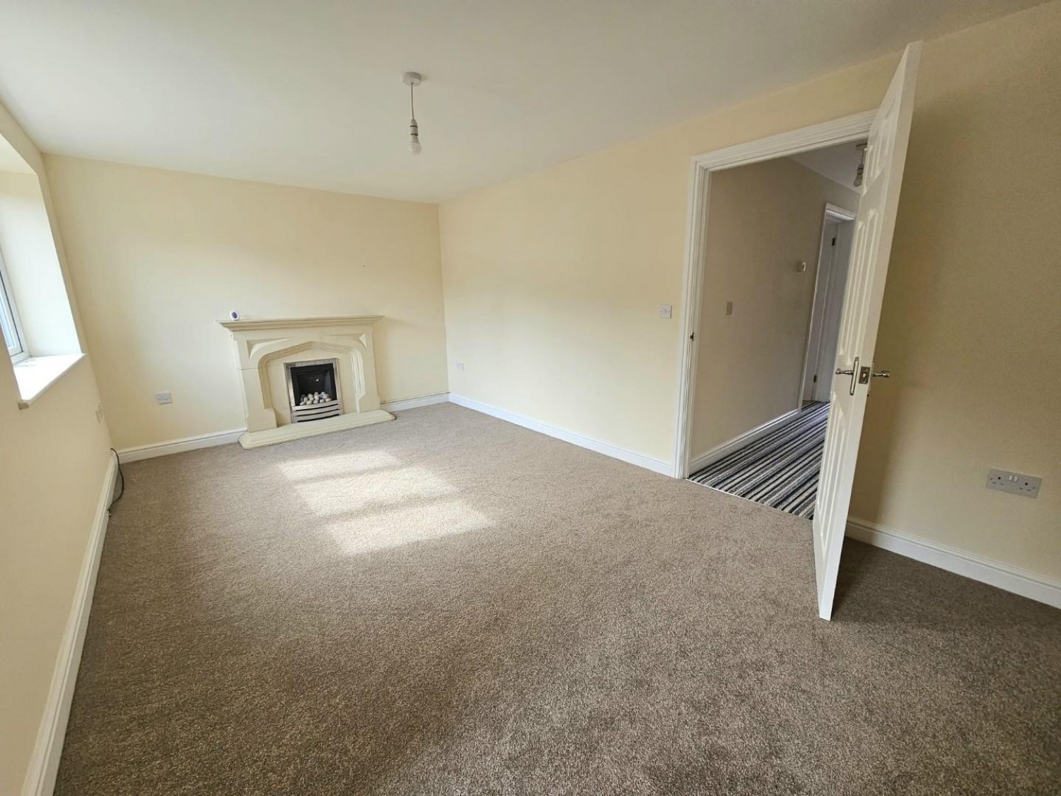 3 bedroom House for sale in Rosebery Road, Dursley