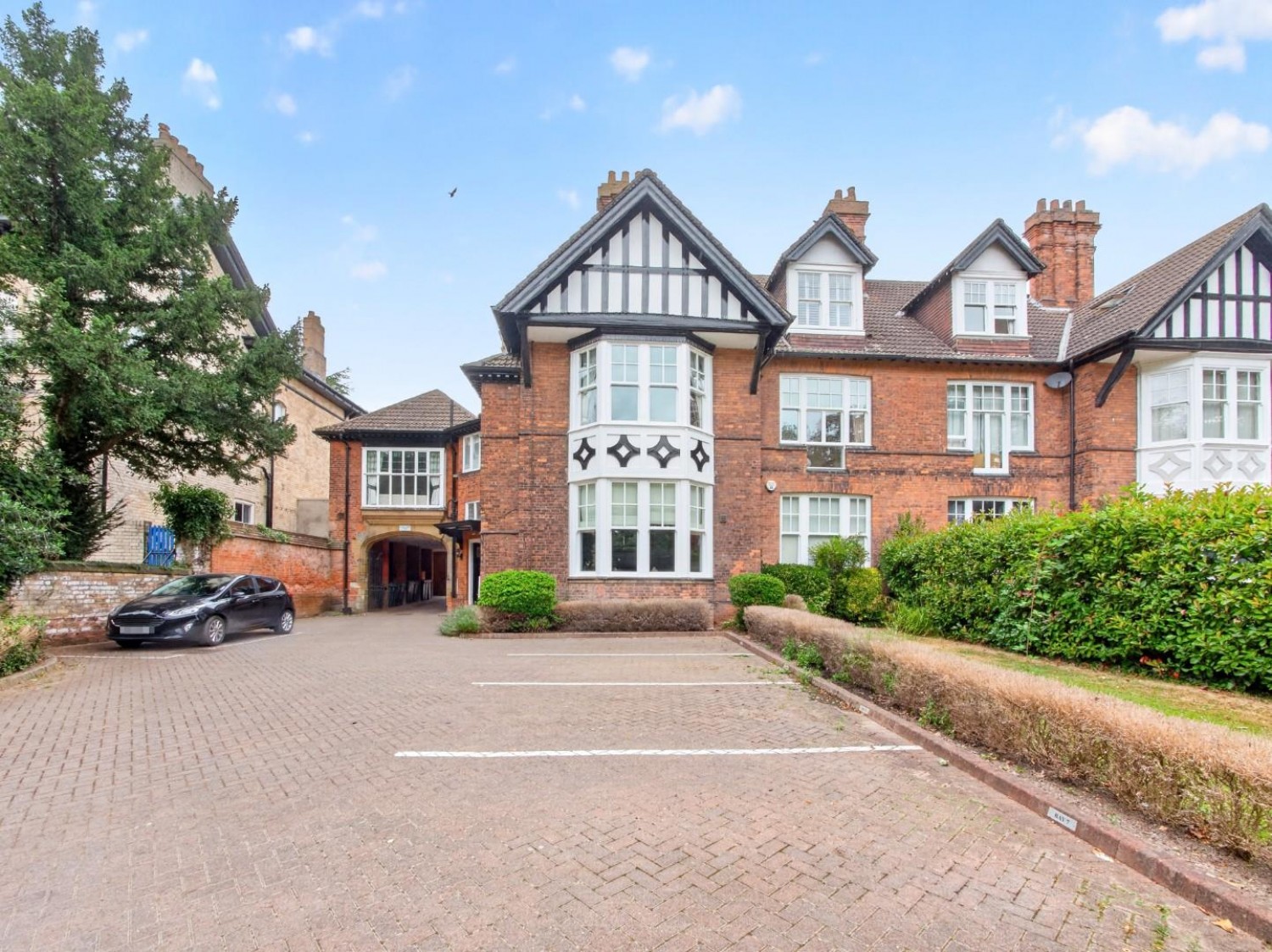 1 bedroom Flat for sale in Tadcaster Road, York