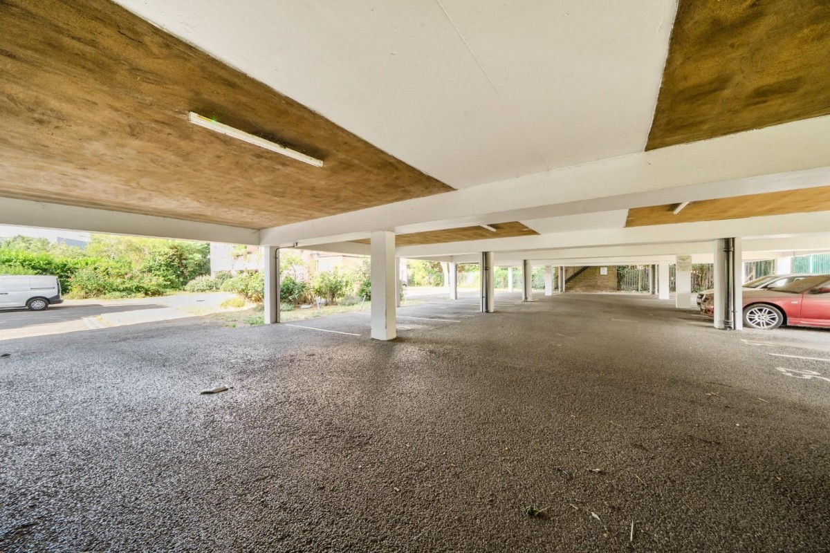Gurnard Close, Yiewsley, West Drayton