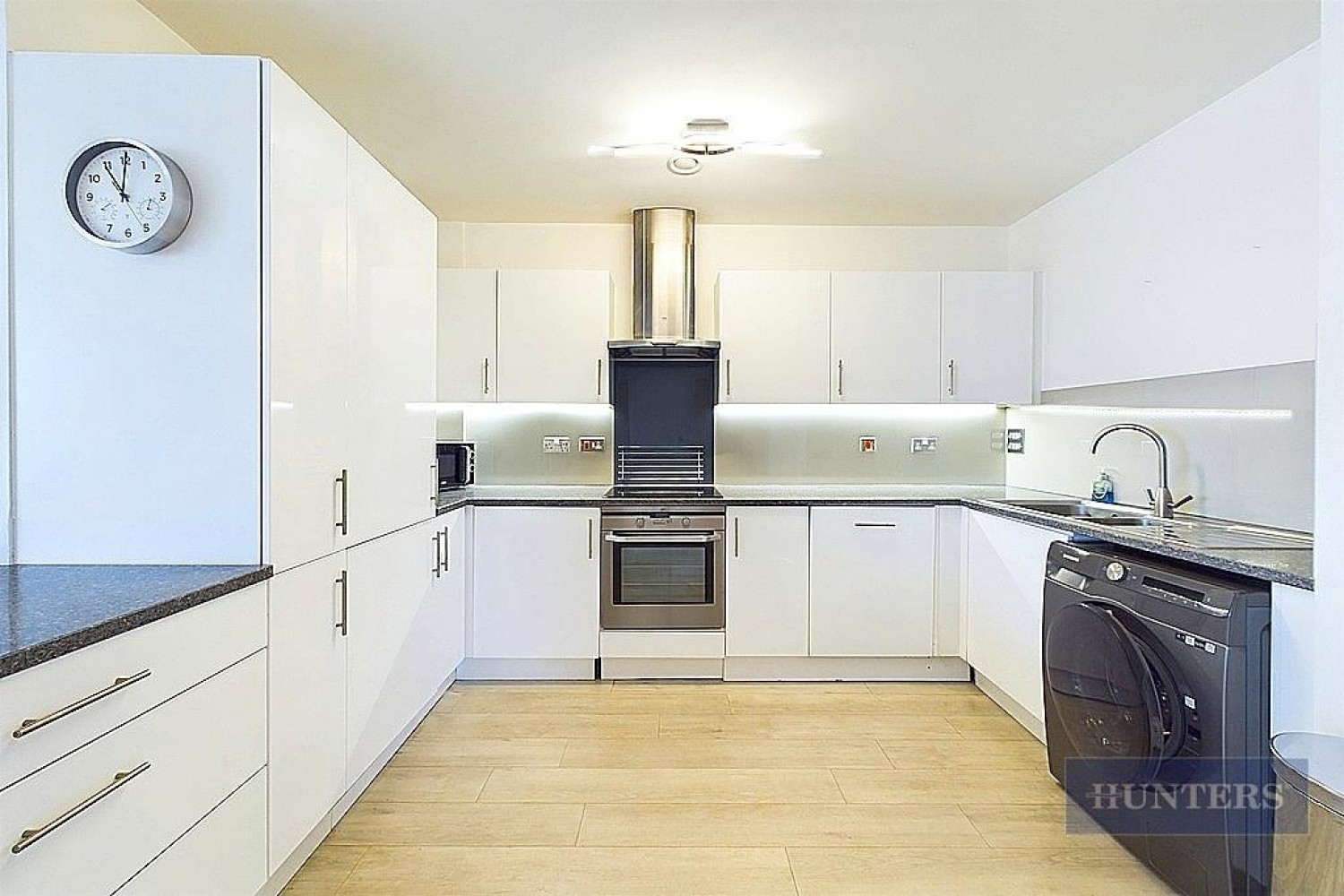 3 bedroom Flat for sale in Sapphire Court, Ocean Way, Ocean Village, Southampton