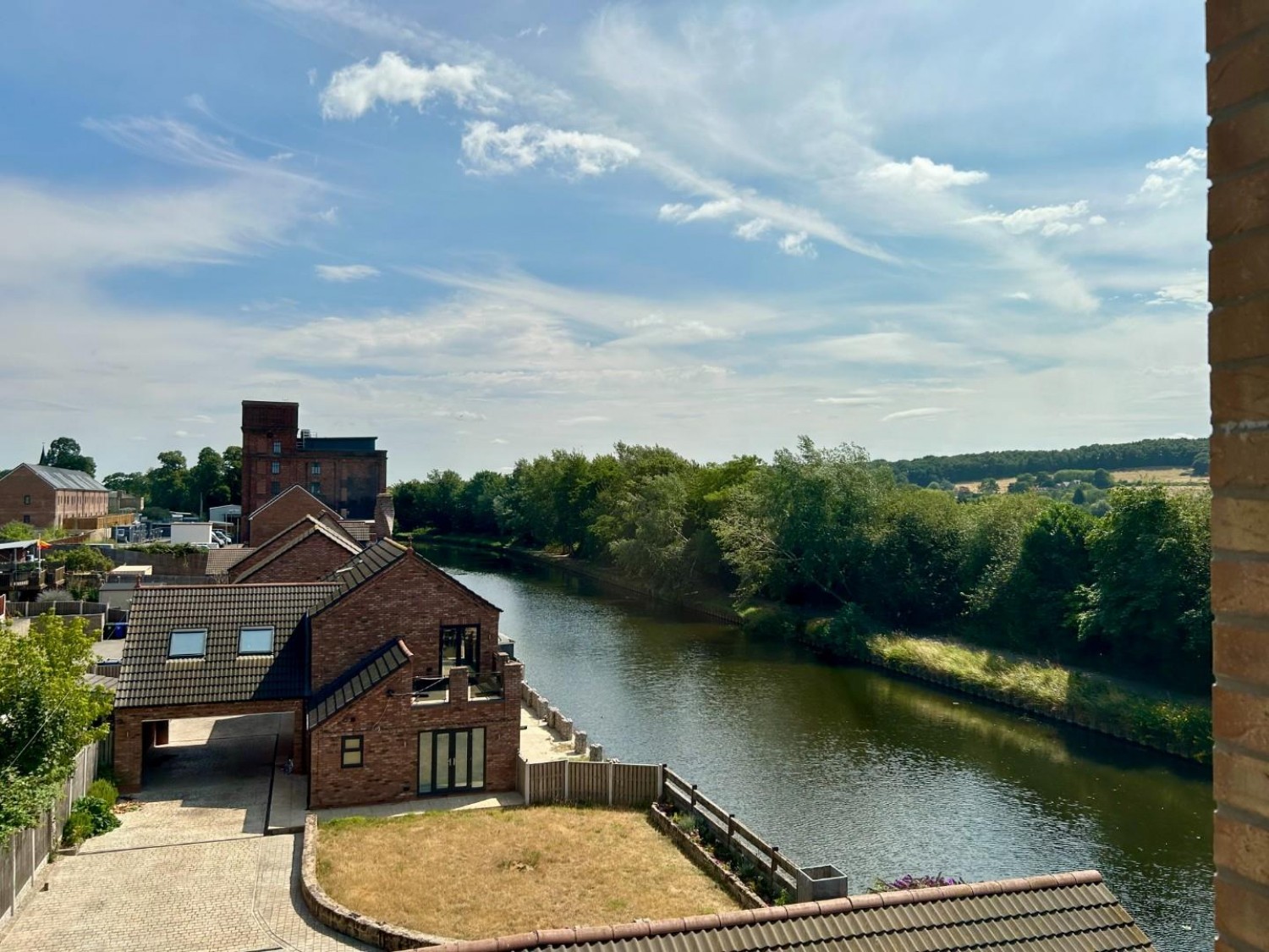 2 bedroom Flat for sale in Scholeys Wharf, Mexborough