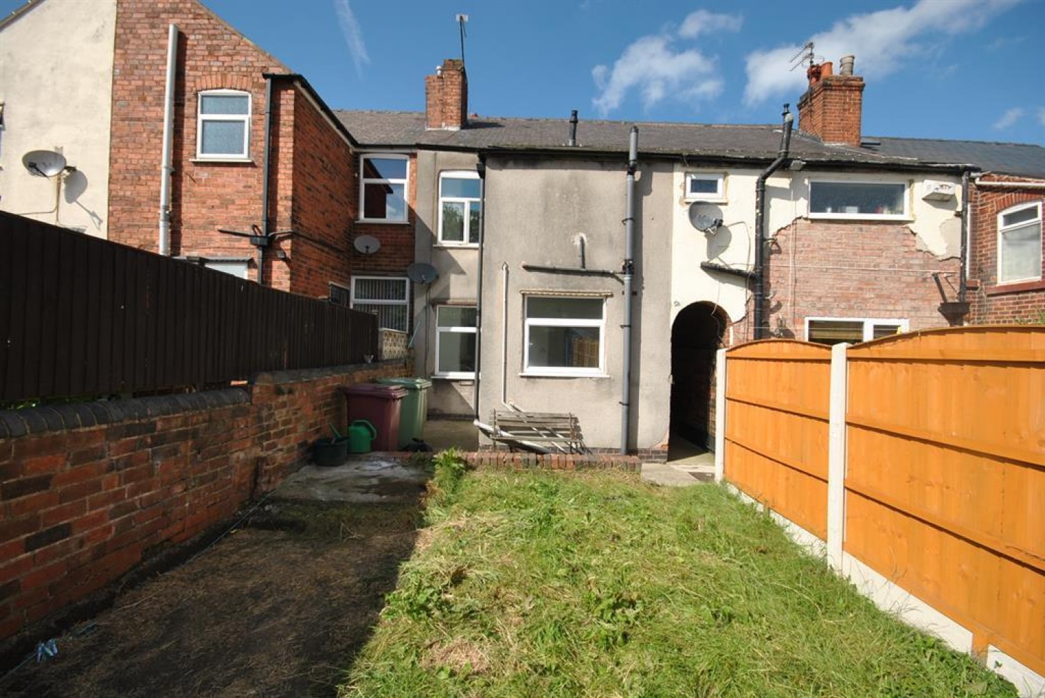 2 bedroom House to let in Chapel Road, Grassmoor, Chesterfield, S42 5EL