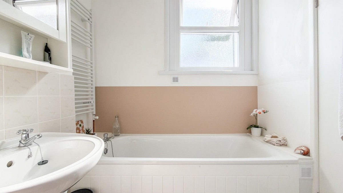Hill Avenue, Victoria Park, BS3 4SN