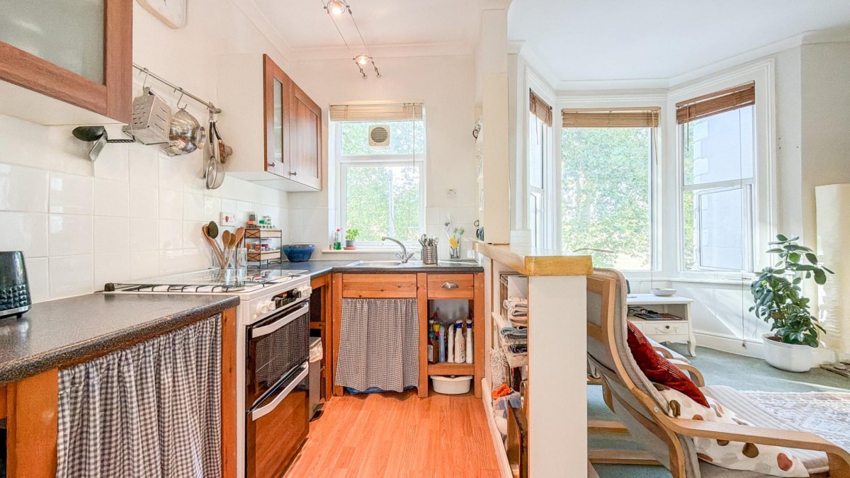 Hill Avenue, Victoria Park, BS3 4SN