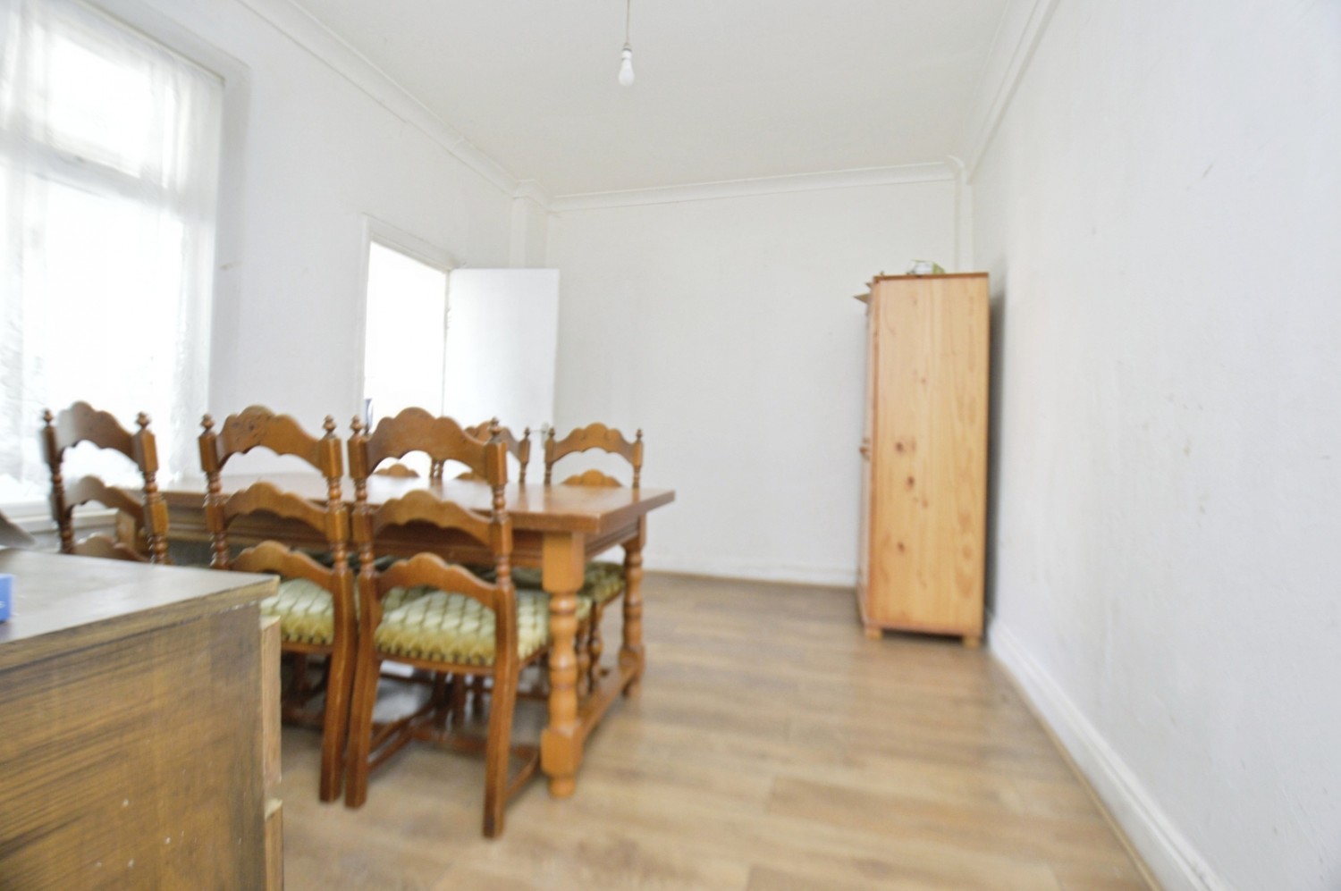 4 bedroom House for sale in Carlyle Road, Manor Park, London, E12 6BW