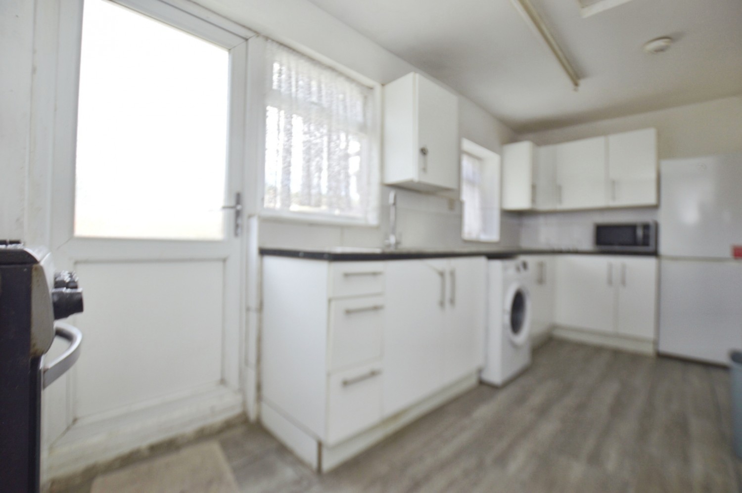 4 bedroom House for sale in Carlyle Road, Manor Park, London, E12 6BW