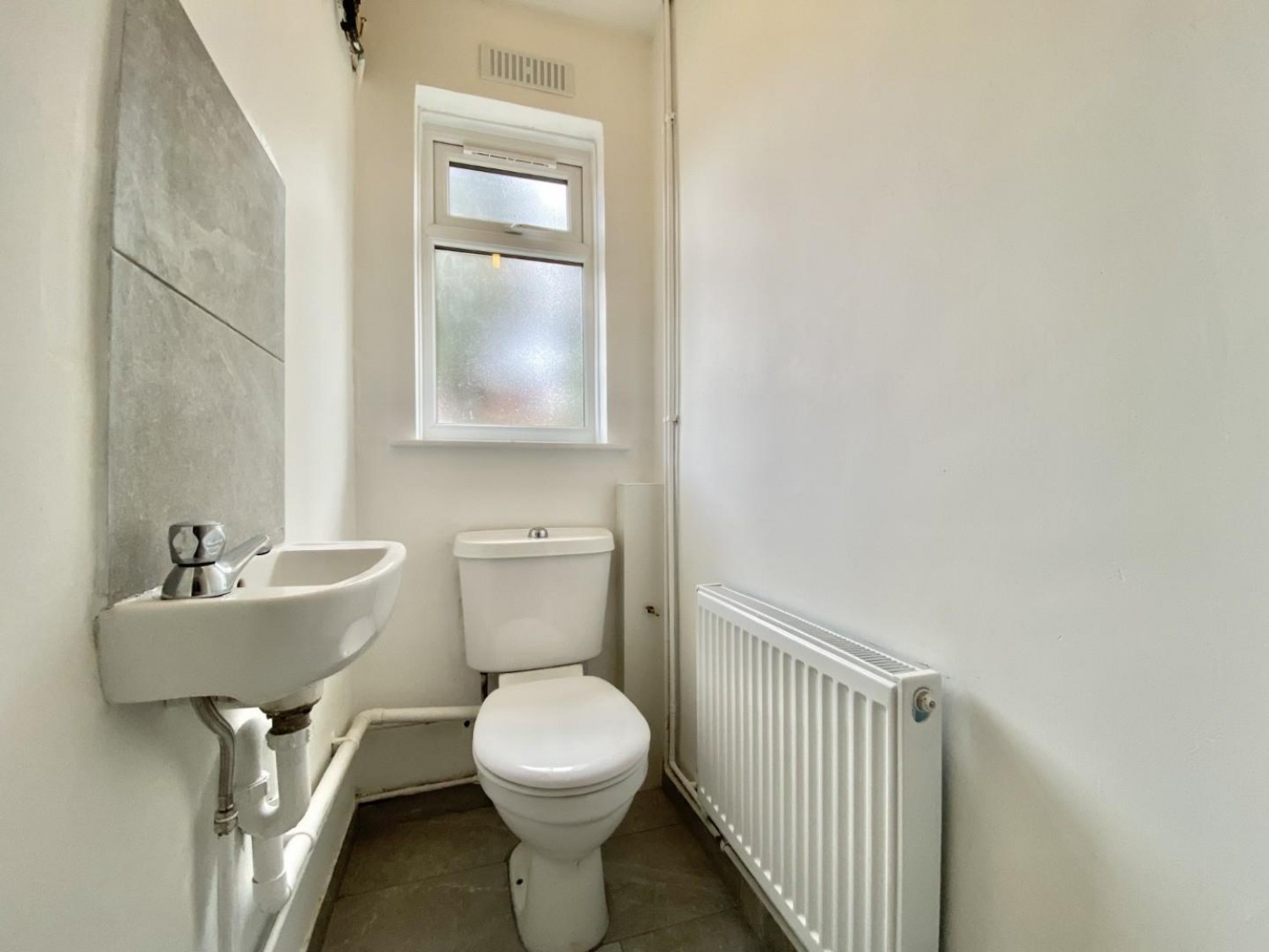 3 bedroom House to let in Hunters Grove, Hayes