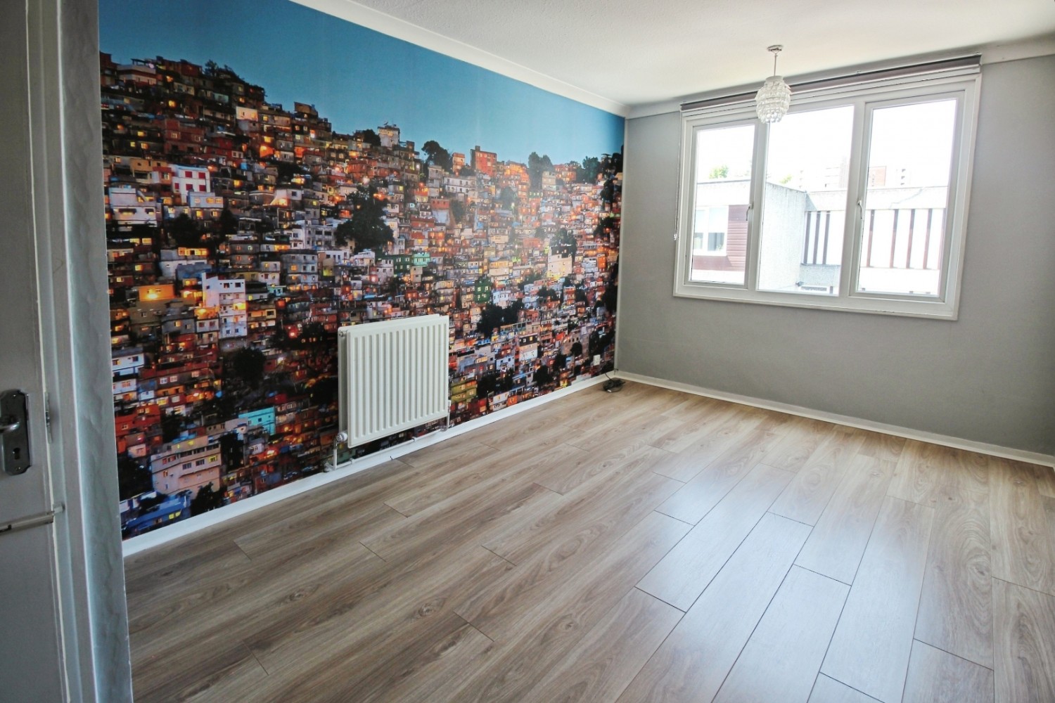 4 bedroom House for sale in Seacourt Road, London