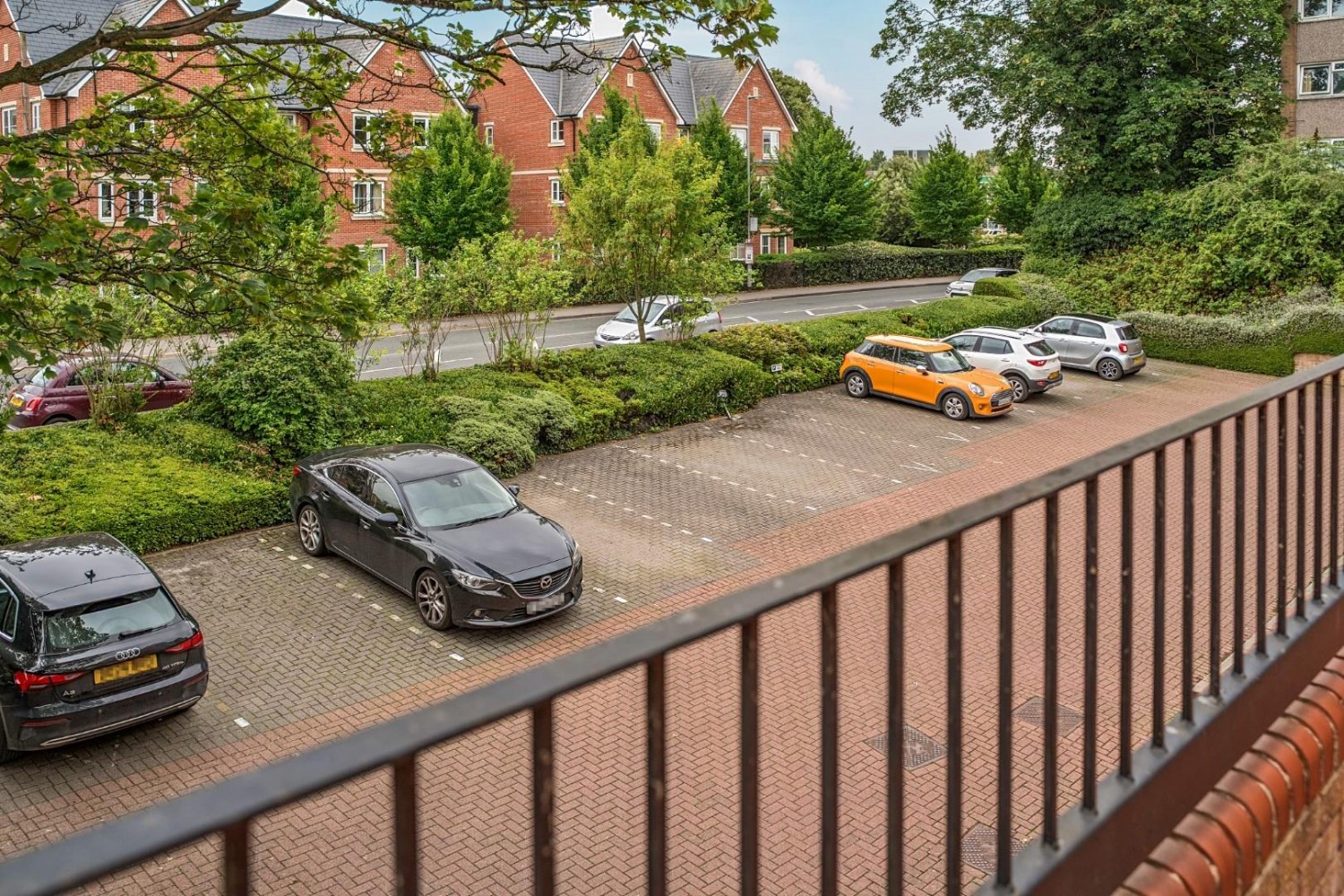 2 bedroom Flat to let in Deighton Road, Wetherby