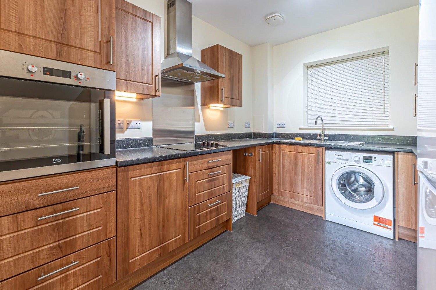 1 bedroom Flat for sale in Theedway, Leighton Buzzard