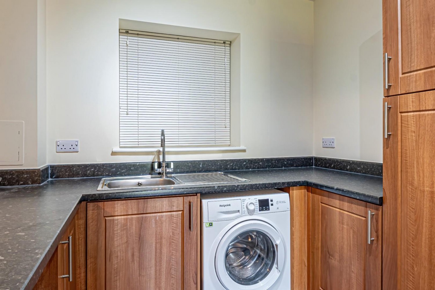 1 bedroom Flat for sale in Theedway, Leighton Buzzard