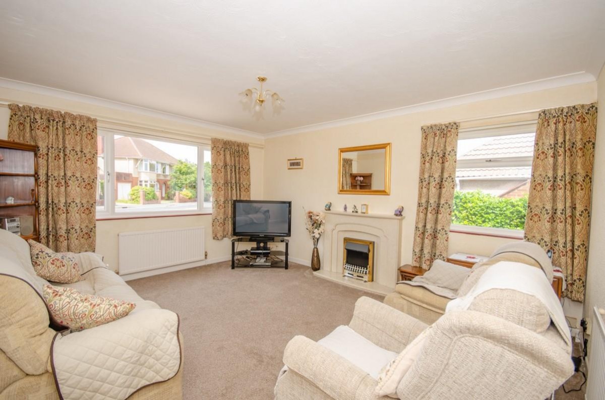 Oakdale Close, Downend, Bristol, BS16 6EB